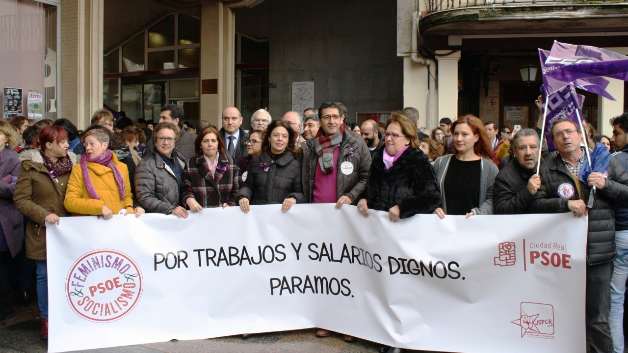 Los ayuntamientos socialistas reivindican con paros la Igualdad entre hombres y mujeres