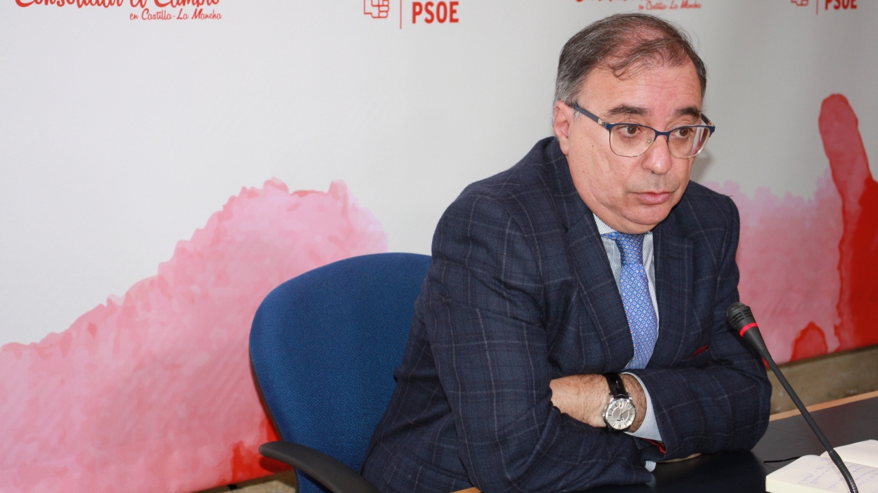 "La trama del agua en Murcia ha quedado al descubierto: mientras se la llevan de C-LM hacen negocios turbios con las desaladoras"