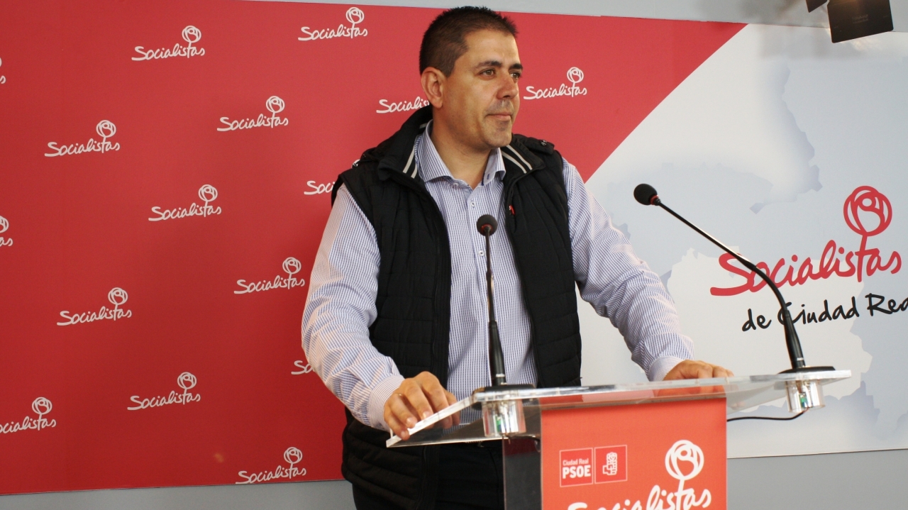 Bolaños: "Hoy hay más profesionales y mejor sanidad, y cada día que pasa, siete personas salen de las listas de espera desde que gobierna García-Page"