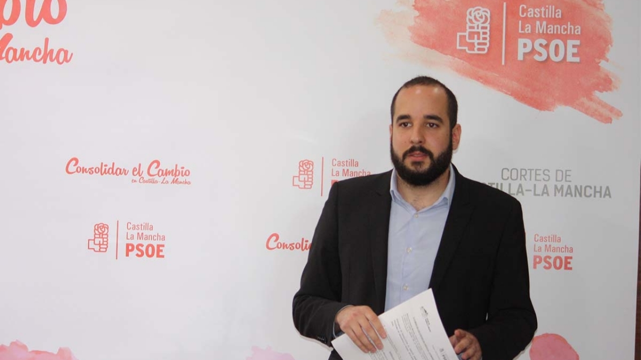 "Cospedal, en vez de pedir perdón a los españoles, sigue justificando lo suyo y a los suyos"