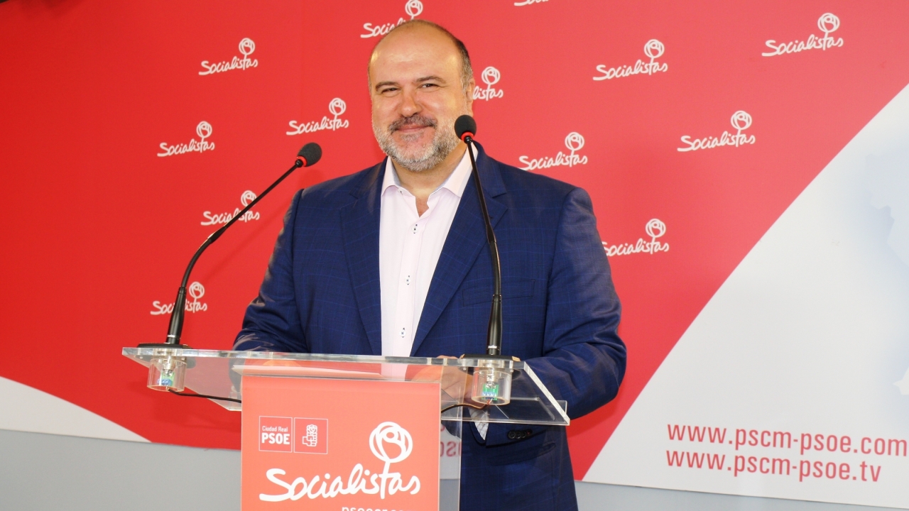 Marín: "El Gobierno regional ha recuperado para los docentes de la provincia las horas formativas, ofreciendo 327 actividades solo este curso"