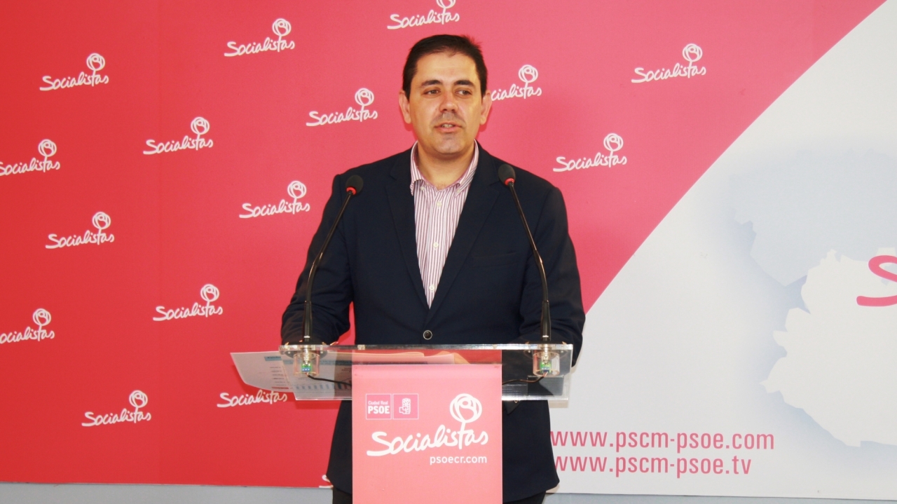 Bolaños: "El Gobierno regional actual no pierde ayudas europeas, y lucha activamente contra el envejecimiento de la población"