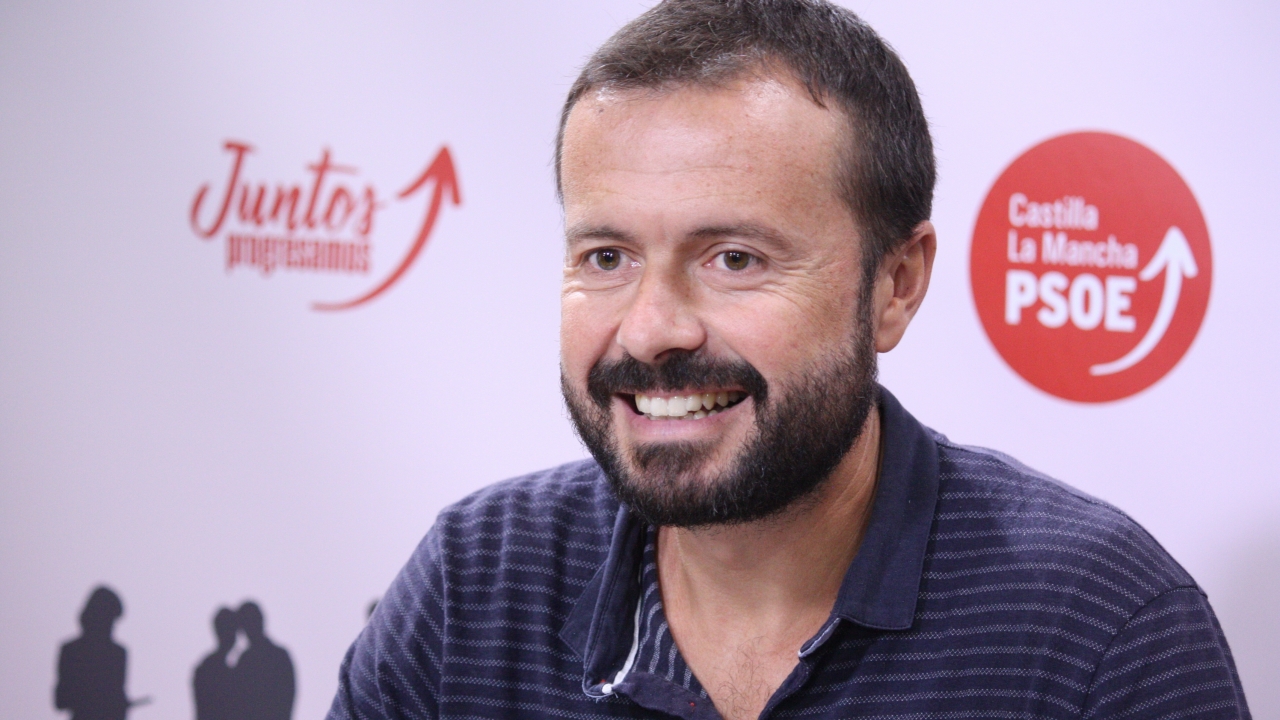 "El PP de Castilla-La Mancha va camino de elegir como candidato a una mala copia de Cospedal"