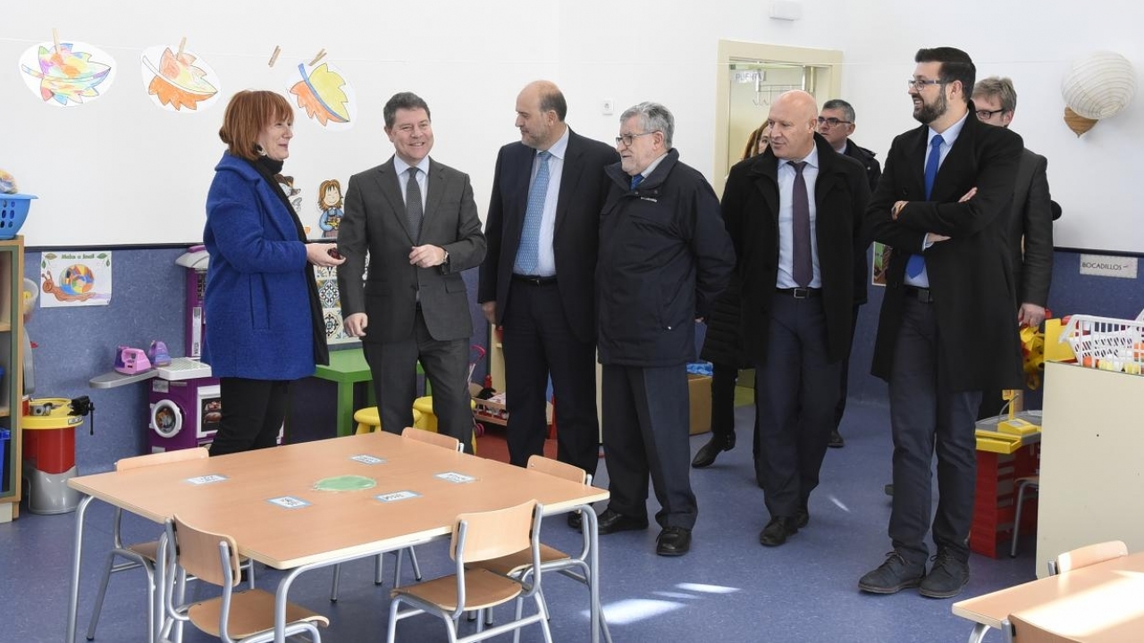 García-Page advierte al Gobierno central que no admitirá recortes en materia educativa ni contra el sector cinegético