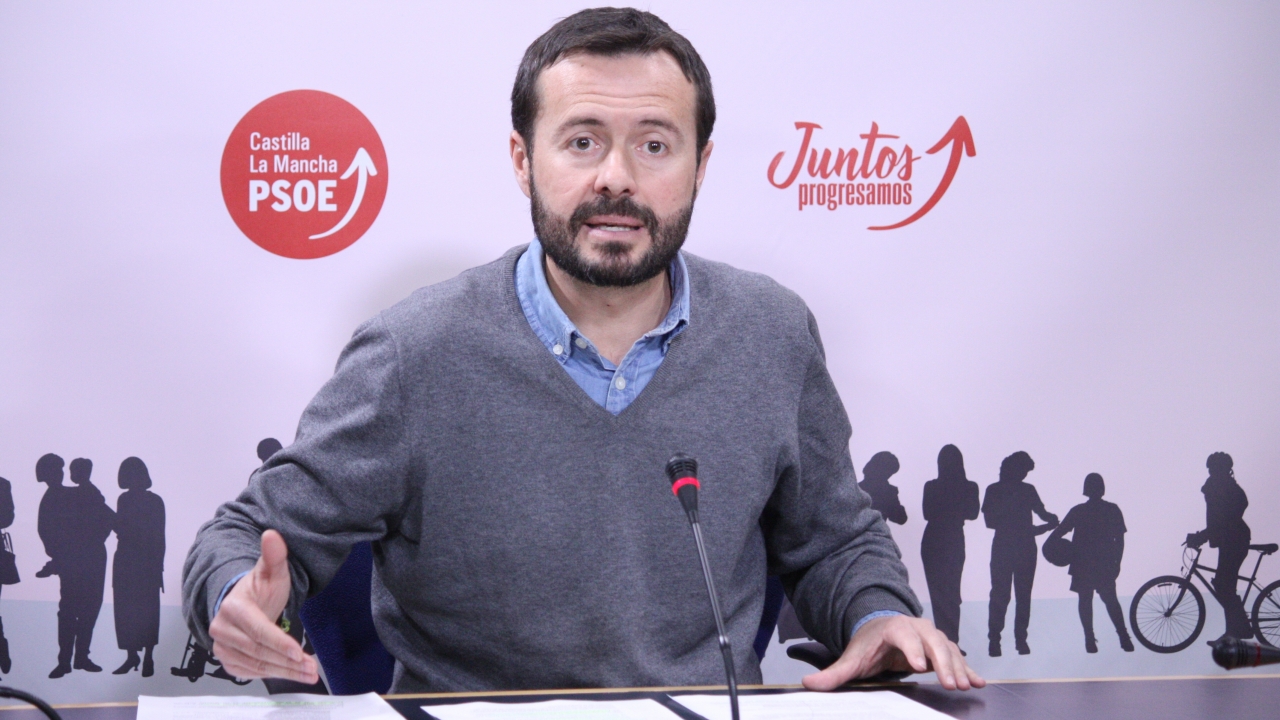 "Seguimos esperando a que Núñez nos diga si está a favor de las víctimas de la violencia de género o está echado en brazos de la extrema derecha"