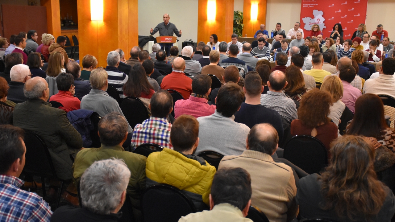 "La alternativa al PSOE en CLM es el PP de Cospedal junto a otros partidos que quieren recortarnos  derechos"