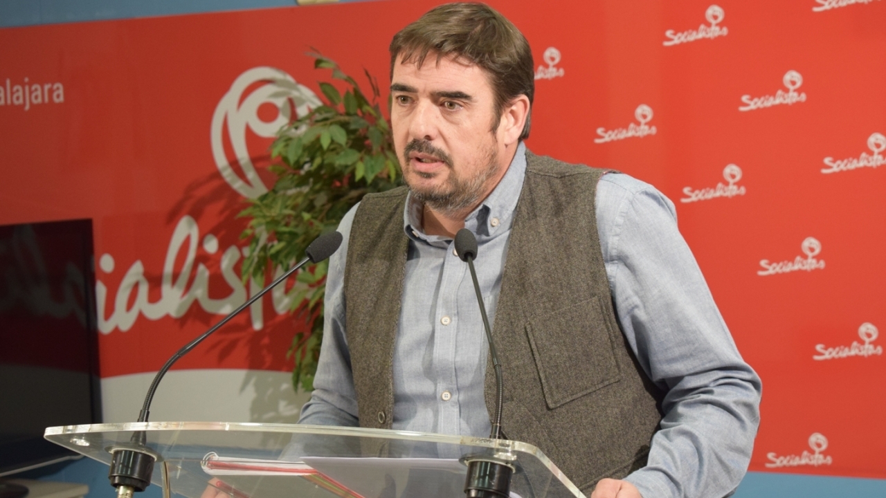 "Núñez anuncia que lo primero que haría es despedir trabajadores, no resolver problemas del transporte sanitario"