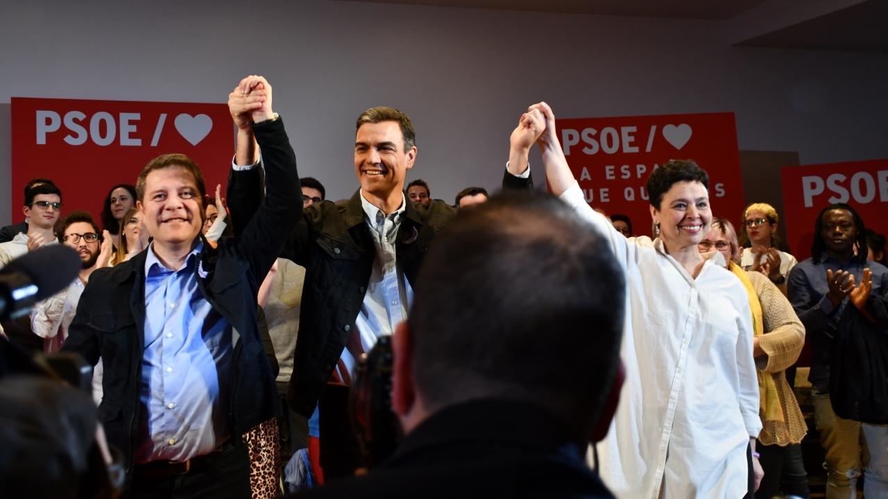 García-Page reivindica la igualdad como la "verdadera motivación" del PSOE frente a los que comparan feminismo con fascismo