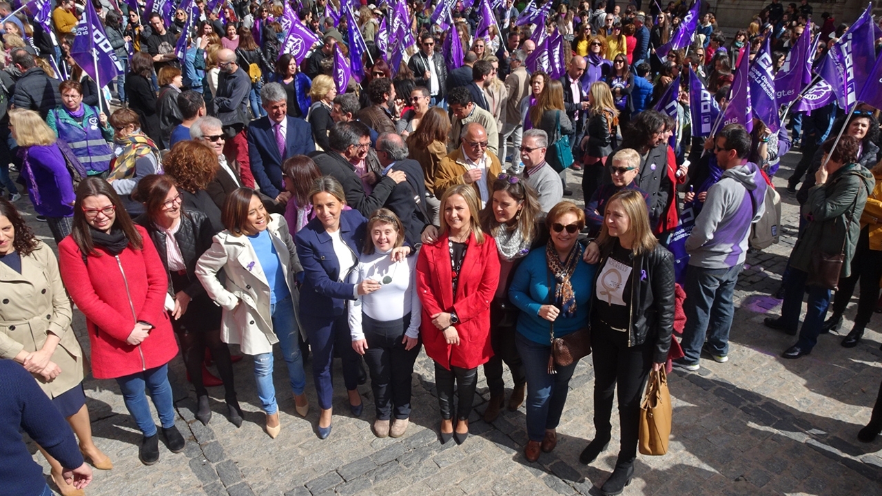 "Los socialistas no solo reivindicamos los derechos de las mujeres el 8-M sino que demostramos con hechos, cuando gobernamos, nuestro compromiso con la igualdad"
