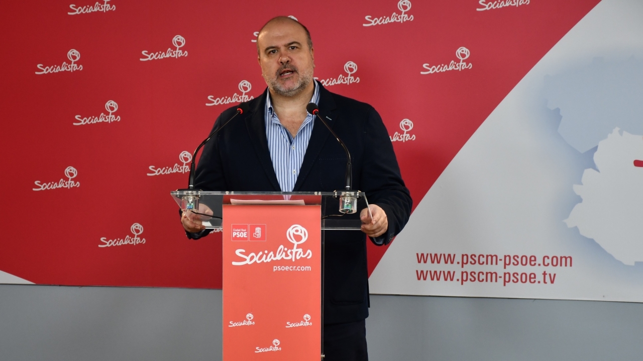 "Desde que gobierna García-Page, han aumentado las actividades y la inversión en los centros educativos"