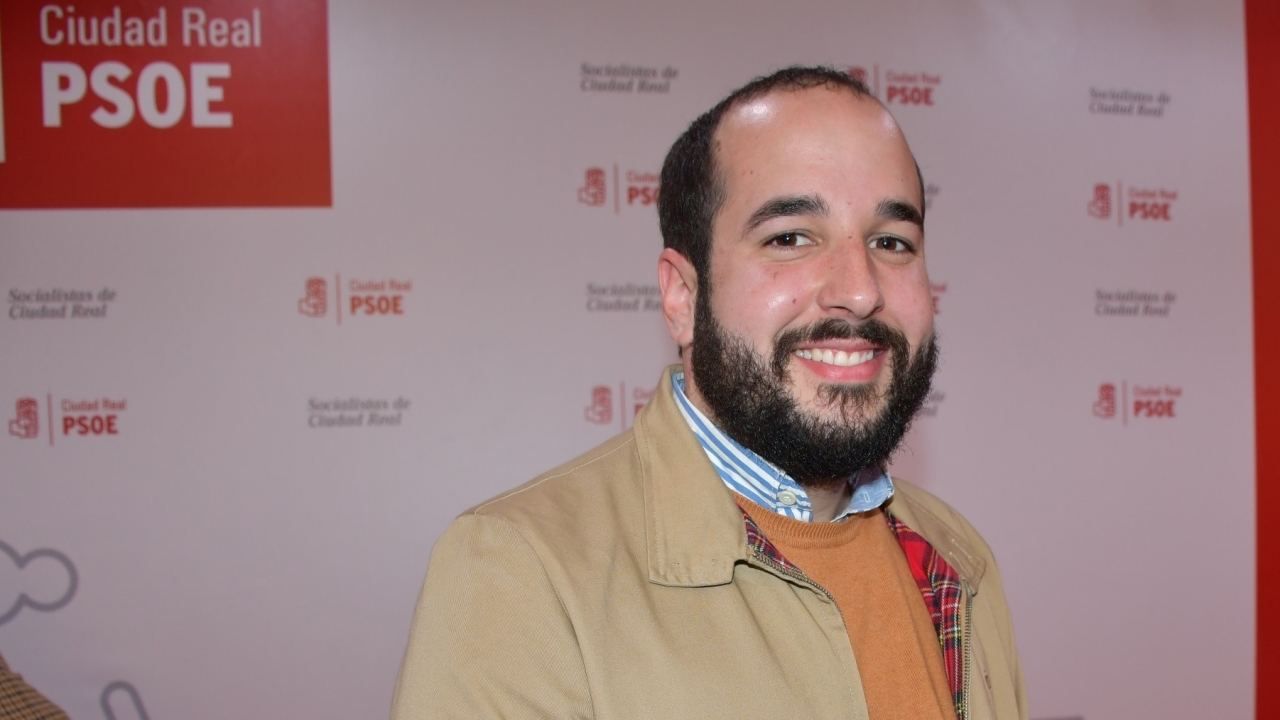 El PSOE defiende un gobierno de Pedro Sánchez que sube las pensiones o el SMI frente al "extremismo radical del PP de Casado que no aporta nada"