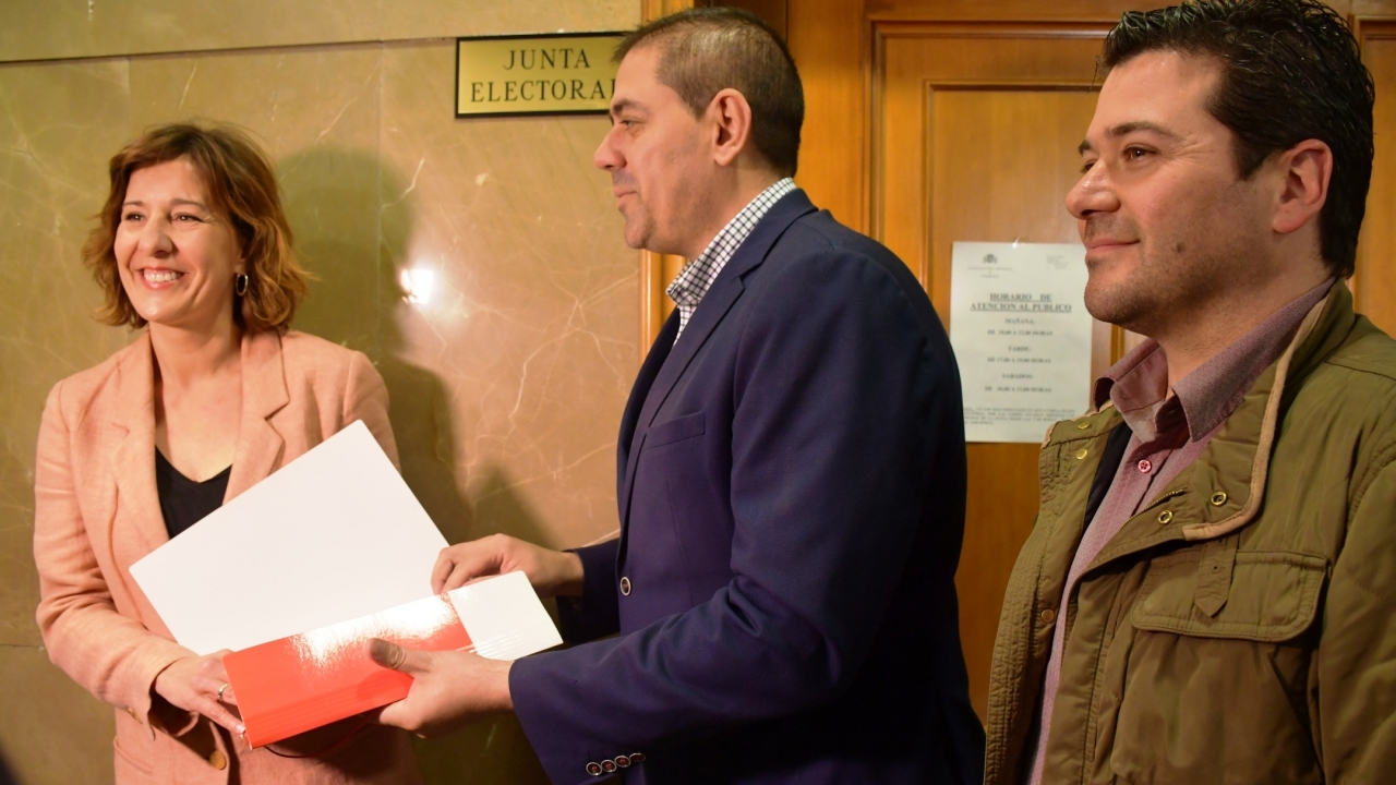 El PSOE registra sus candidaturas al Congreso y al Senado con el "compromiso ineludible" de defender los intereses de la provincia de Ciudad Real