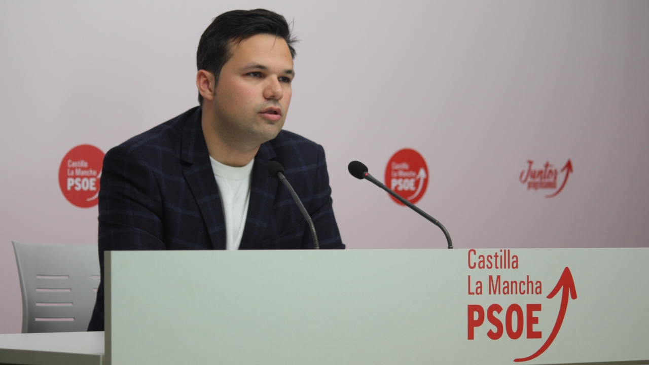 "García-Page, al contrario de lo que hizo el PP de Cospedal y Núñez, además de cumplir con las personas cumple con sus obligaciones económicas"