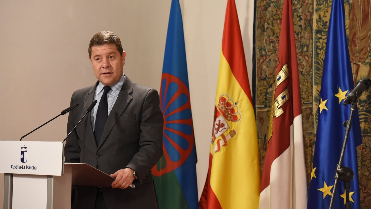 García-Page considera el racismo como "una forma de populismo" y una expresión de la supremacía "de los pueblos que se creen superiores"