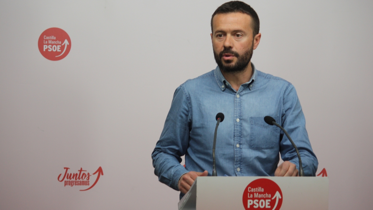 "Cospedal nos mintió prometiendo empleo y ahora Núñez nos miente prometiendo sanidad pública cuando todos sabemos que apuesta por la privada"