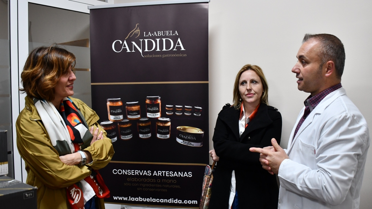 Blanca Fernández destaca el compromiso del PSOE con la caza porque, "bien gestionada, es sostenible, mejora el entorno y genera riqueza y empleo"