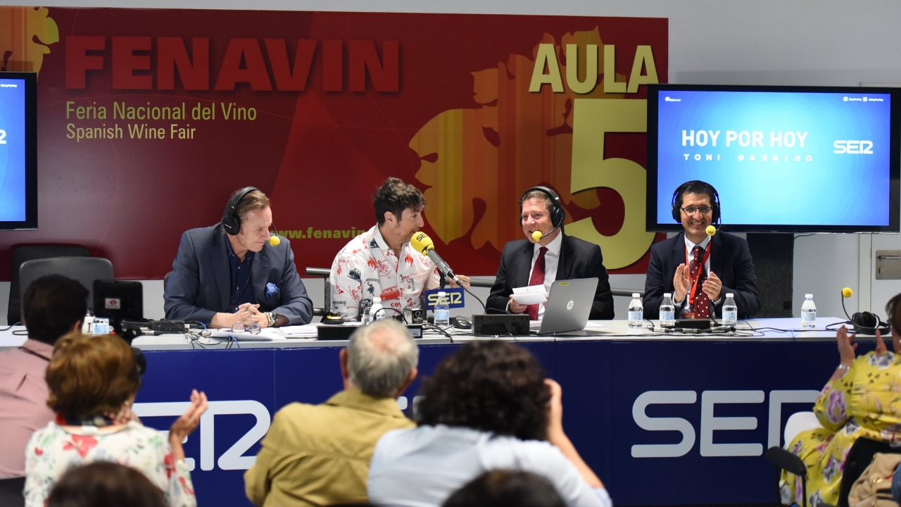 García-Page avanza el objetivo de que el sector vitivinícola facture 2.500 millones de € en 2025, lo que supondría un 4% más del PIB regional