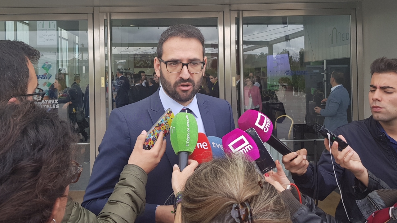 El PSOE de C-LM confirma que García-Page acudirá al debate a cinco organizado por CMMedia