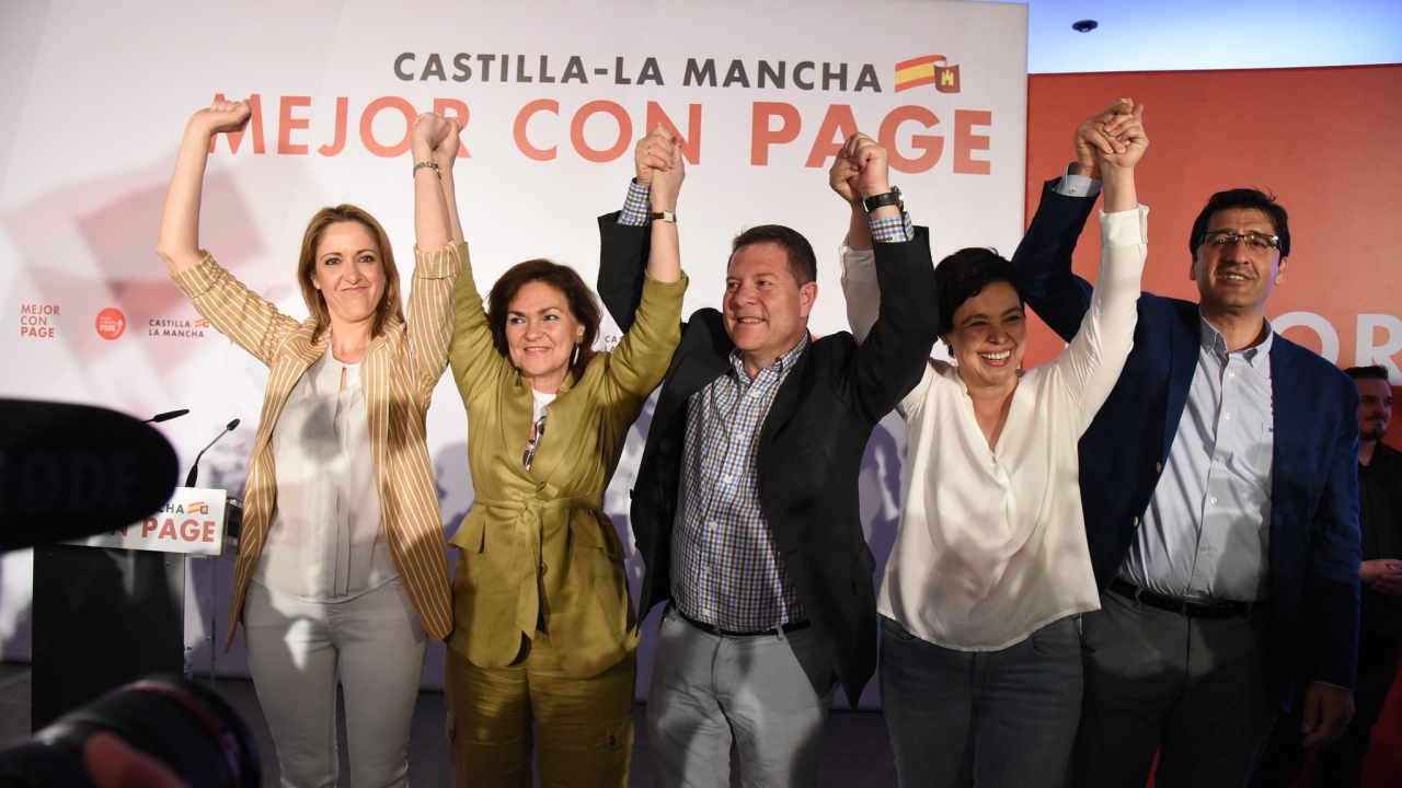 García-Page compromete una reserva especial de empleo para paradas de larga duración