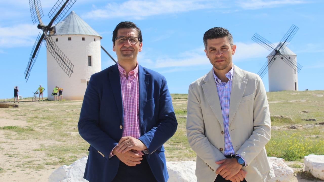 Caballero destaca que el turismo se ha convertido en una actividad económica y generadora de empleo en estos 4 años de gobiernos socialistas