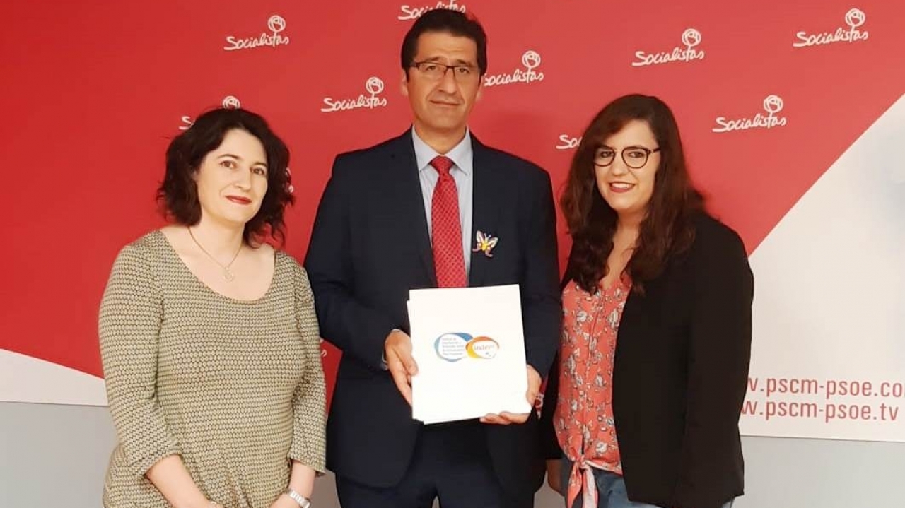 Caballero traslada el apoyo al colectivo que agrupa a las Asociaciones de Enfermedades Poco Frecuentes de Castilla-La Mancha