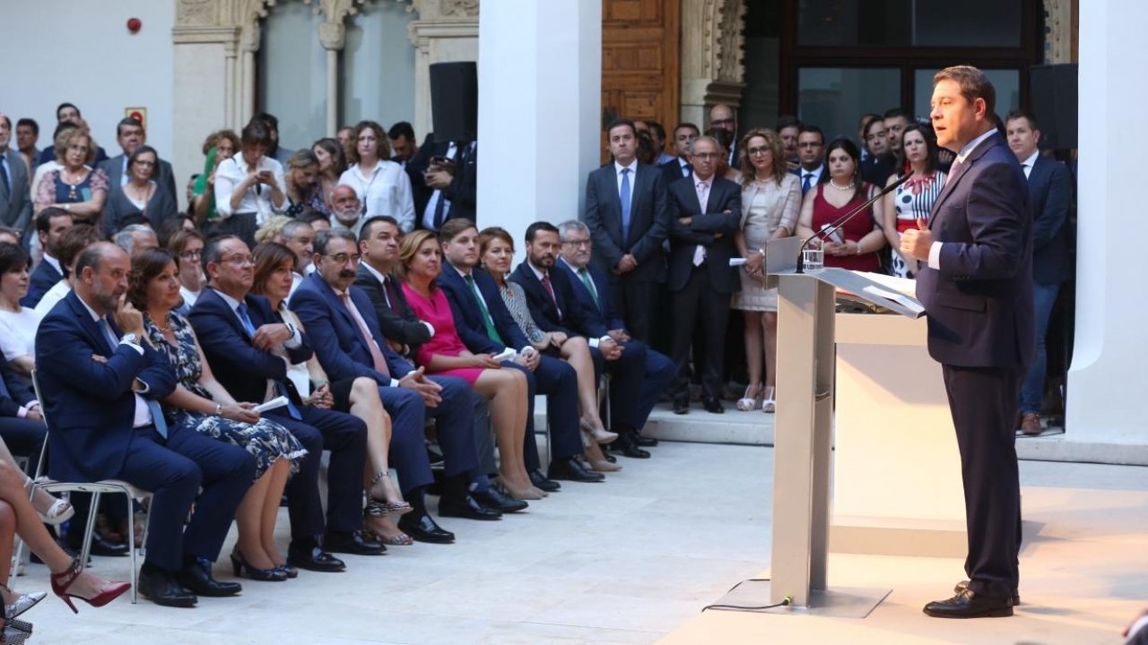 El presidente de Castilla-La Mancha pide a los miembros de su gobierno "jerarquía" con la gente importante y "cercanía" con los ciudadanos