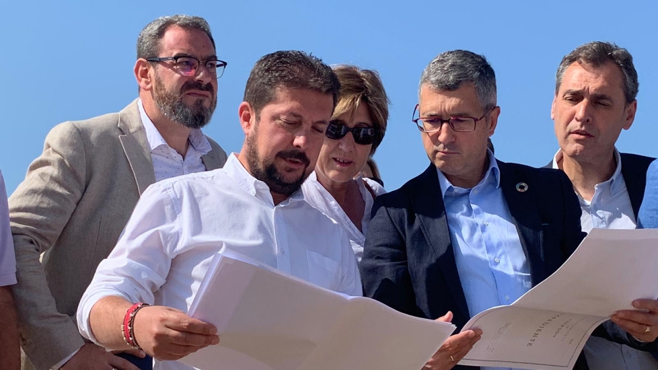 "No vamos a entrar en ningún tipo de guerra con otra región, pero lo que tiene que tener muy claro Murcia es que vamos a defender nuestros derechos, en este caso, el agua"