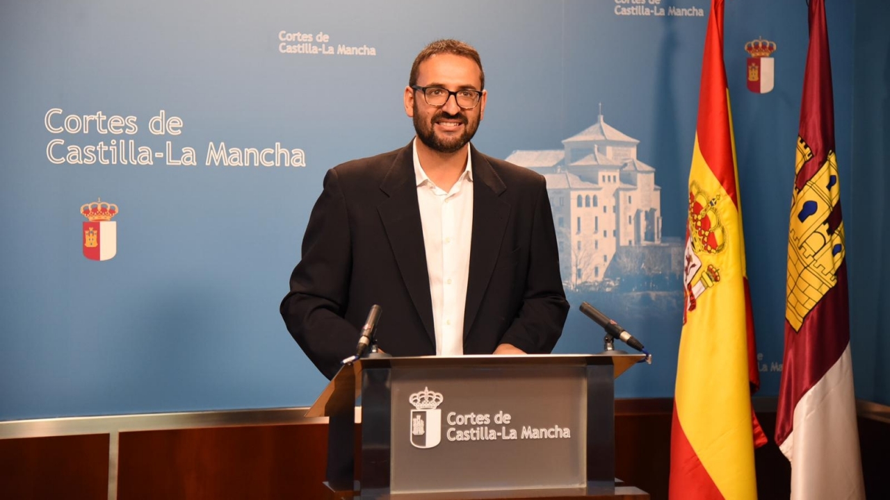 Gutiérrez a Núñez: "Que deje de jugar a dos aguas, de ponerse por las mañanas el gorro  de la defensa regional y, por las tardes, llamar a Génova"