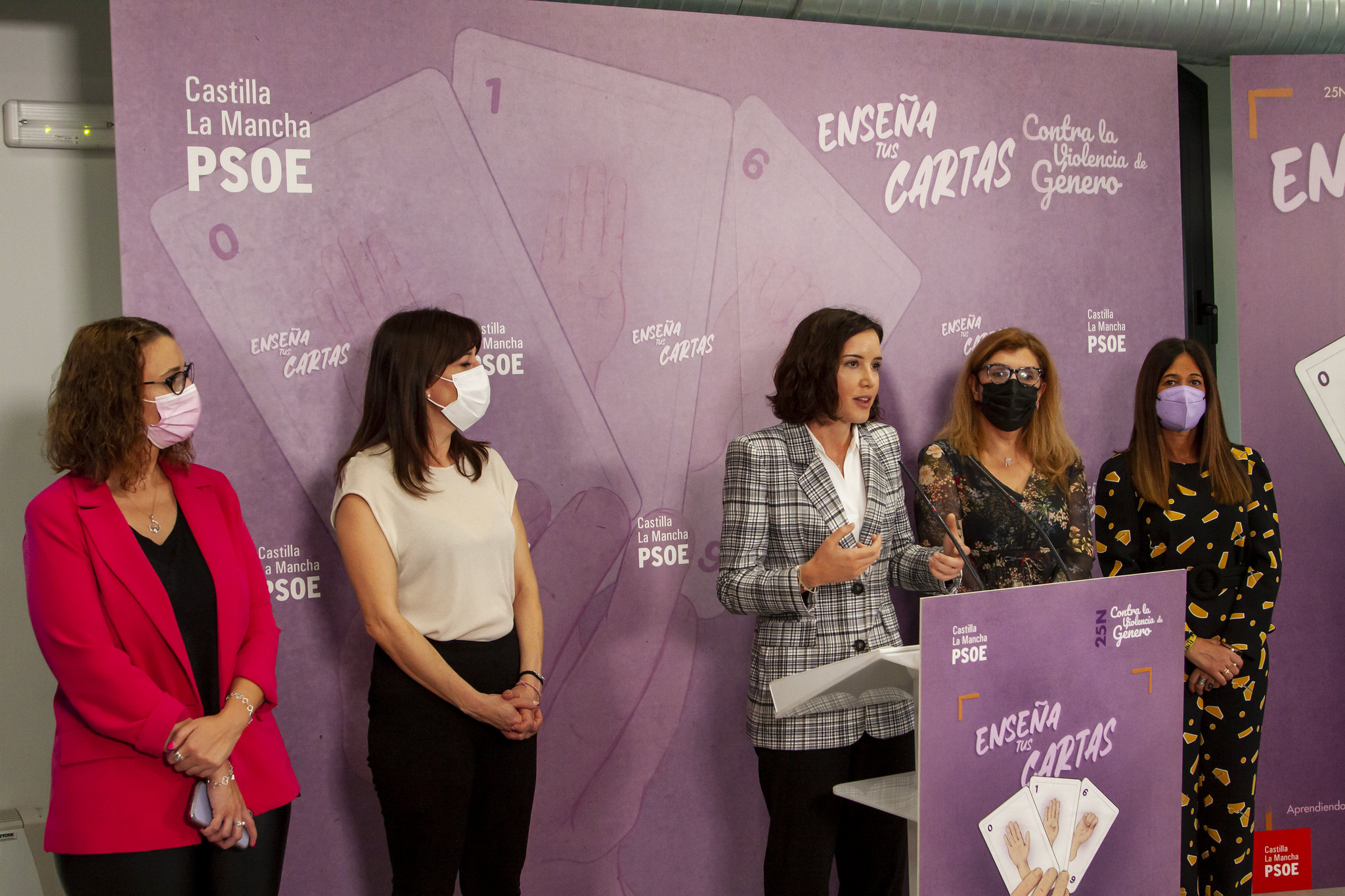 ‘Enseña tus cartas’, la nueva campaña del PSOE de CLM para combatir la violencia machista