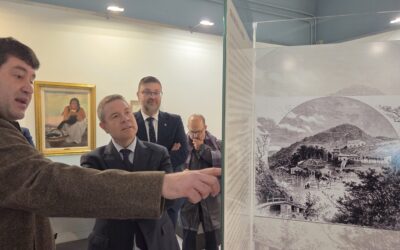 García-Page visita la exposición ‘Como el cristal. Una vida transparente’, que rinde homenaje al fundador del PSOE Pablo Iglesias