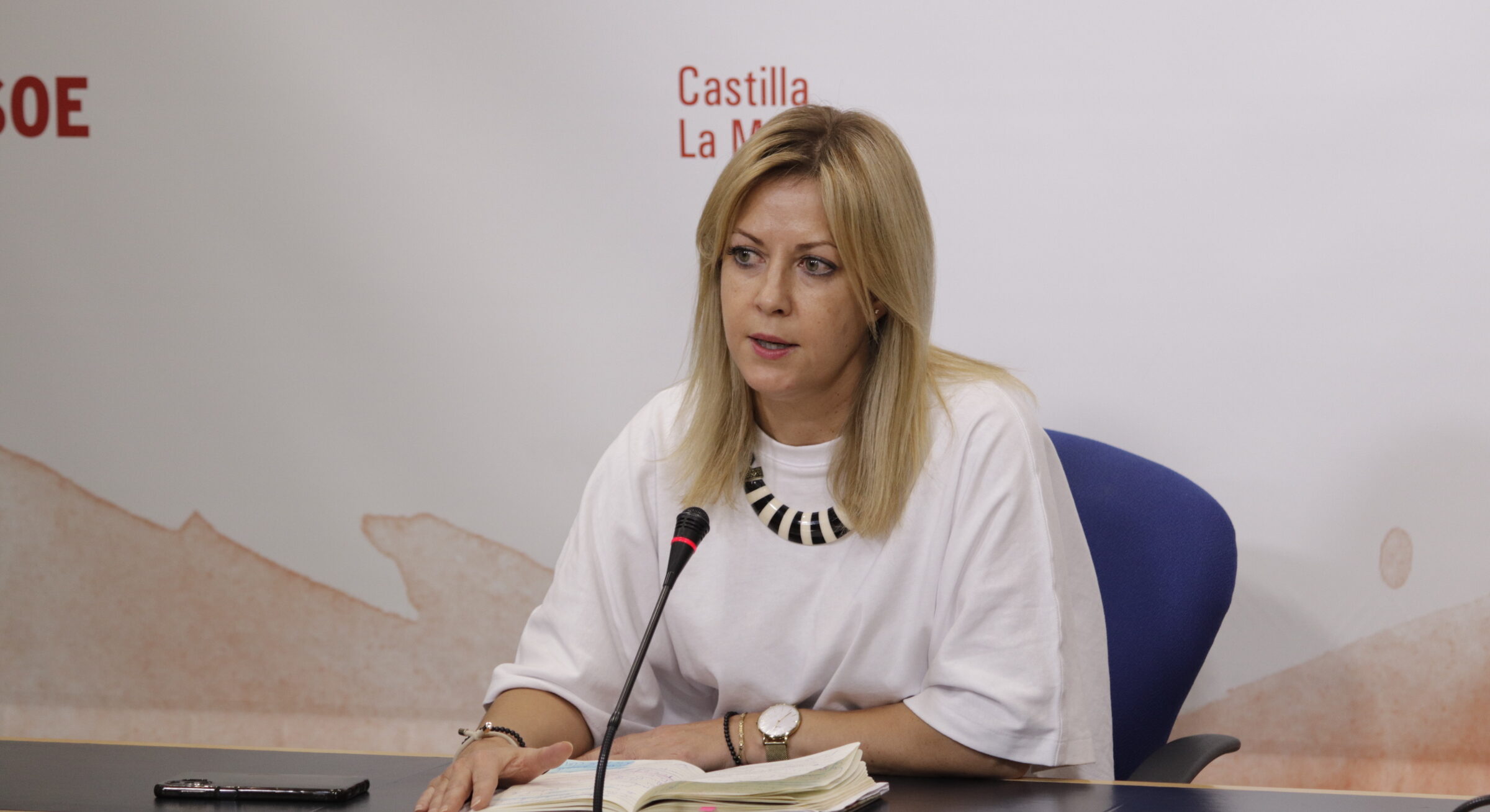 Abengózar ve “indecente e irresponsable” que PP que gobierna con Vox negando la violencia de género “salga a alarmar a las mujeres”