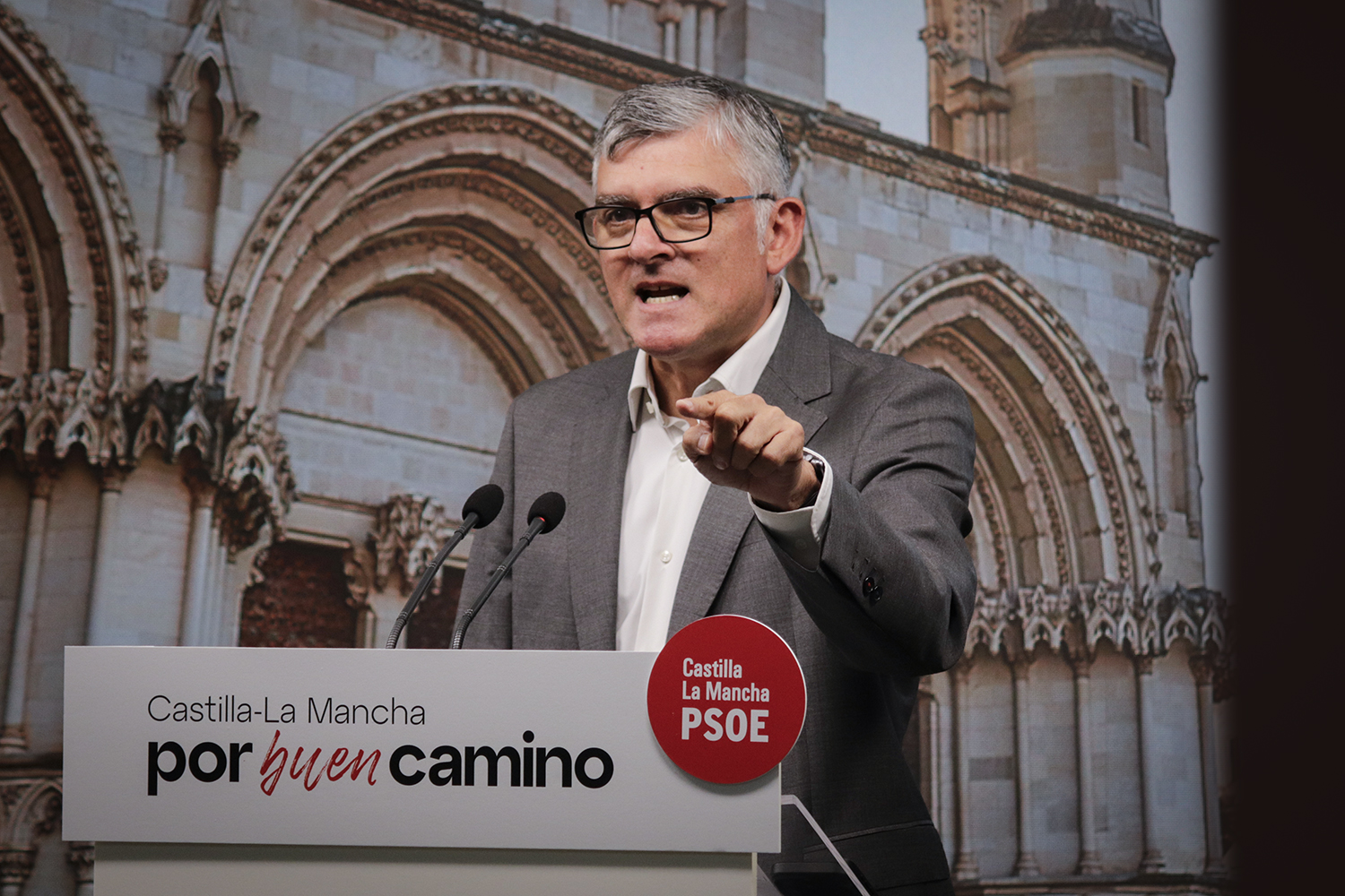Godoy denuncia la “falta de coraje” de Núñez y le pide “la misma contundencia” para condenar la corrupción del PP