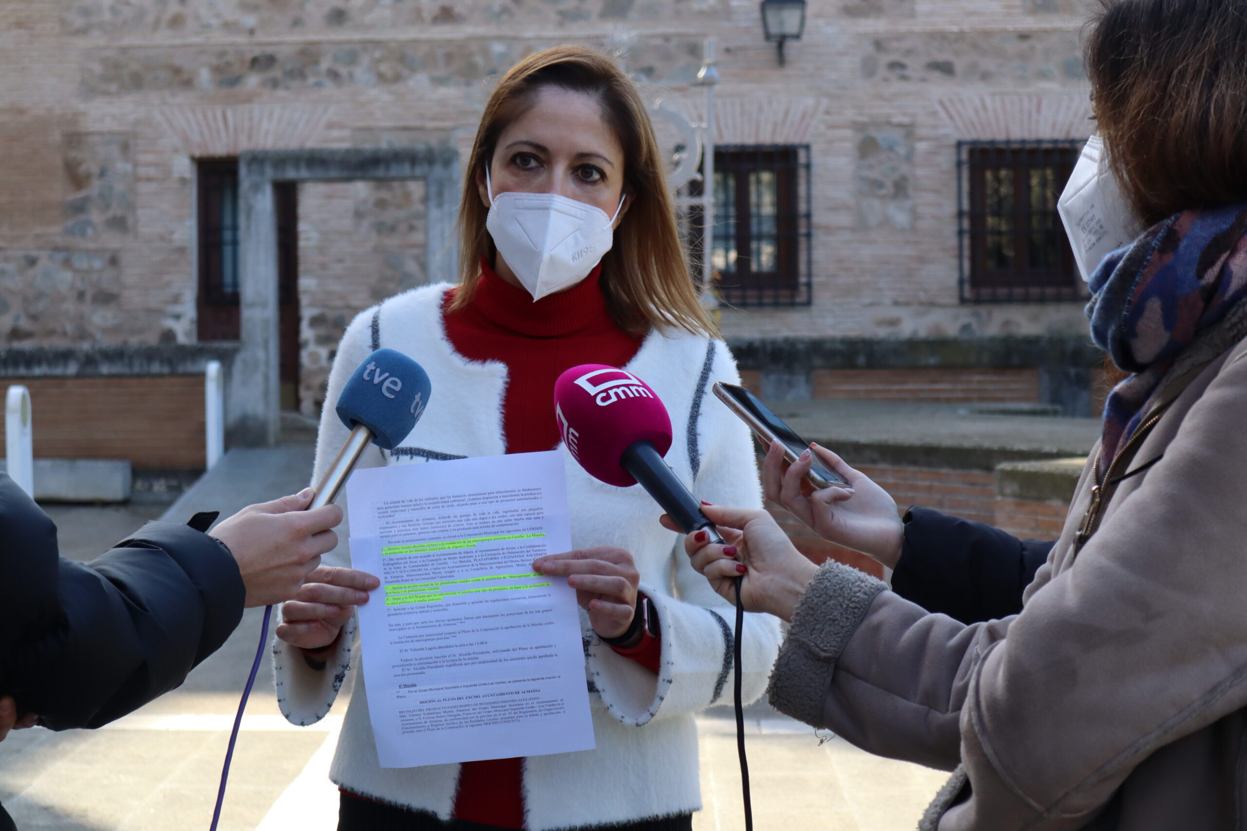 Maestre subraya el apoyo “sin fisuras” al sector ganadero y critica la “inconsistencia” de Núñez que votó contra las macrogranjas