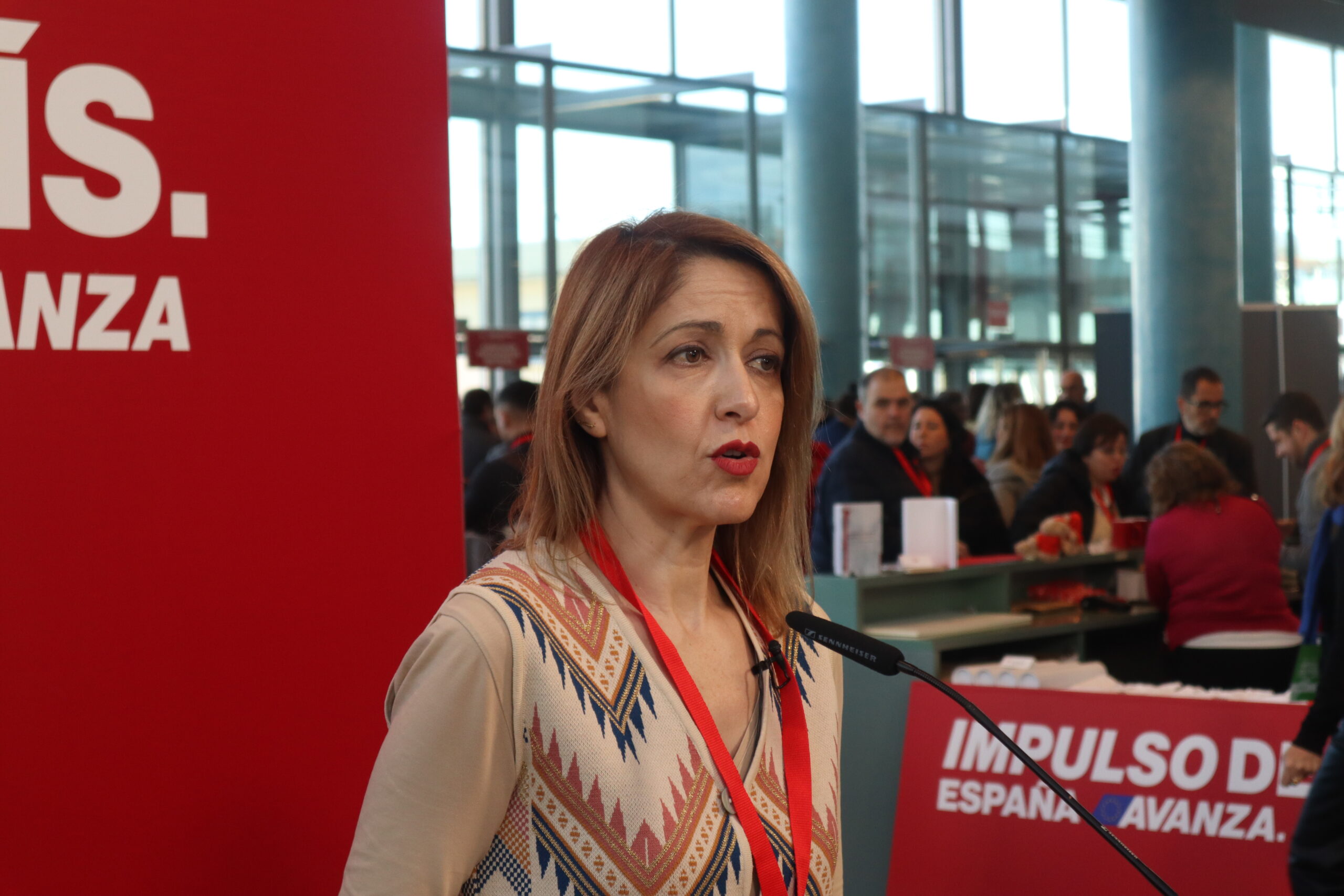 Maestre destaca la agenda del PSOE centrada en mejorar la vida de la gente y en el avance en derechos