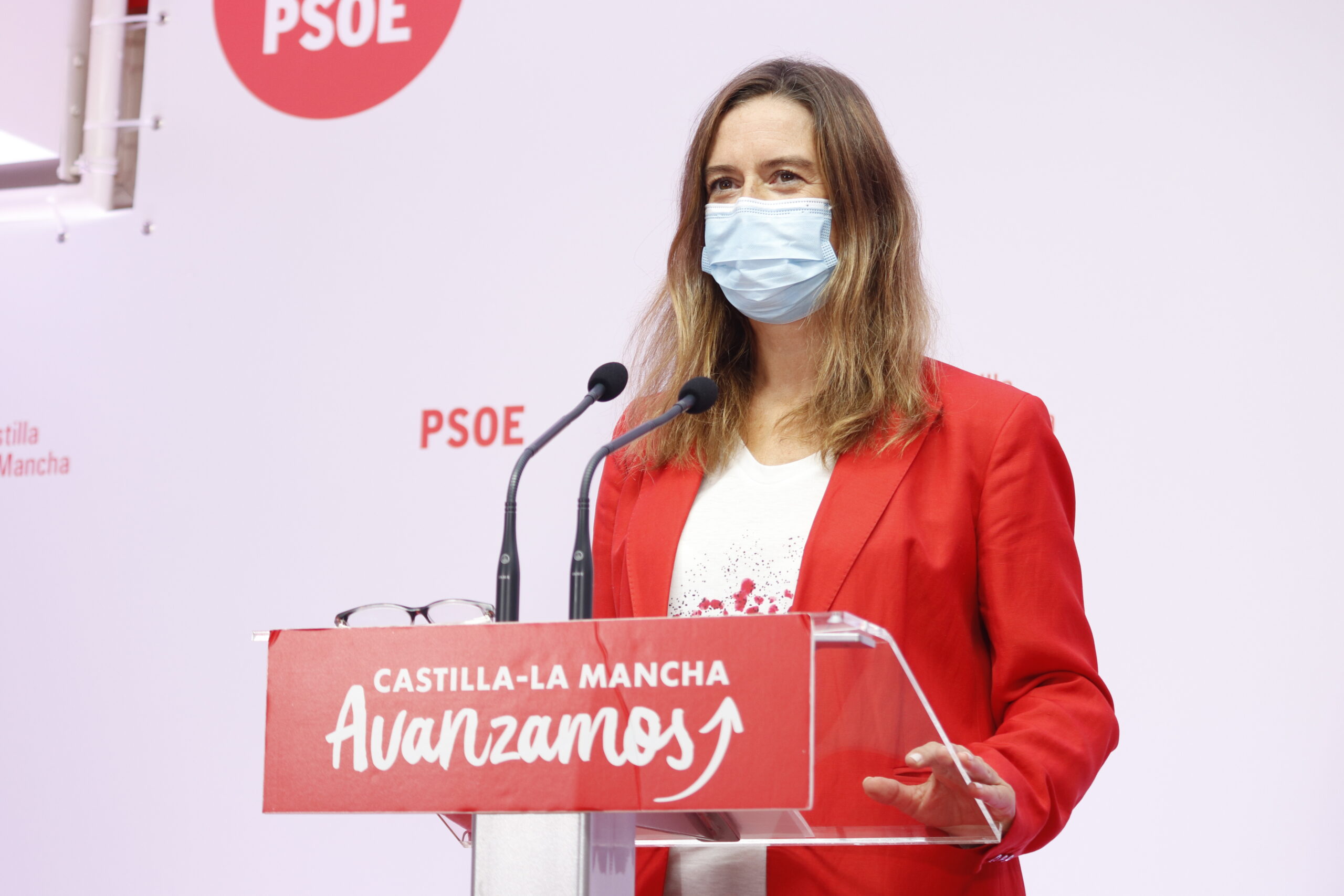 Padilla destaca el esfuerzo de toda la sociedad de CLM para levantar restricciones y critica que el PP no se alegre