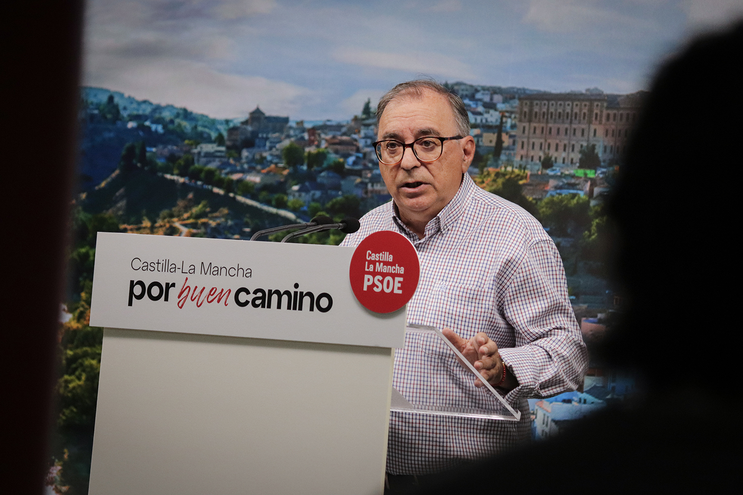Mora pide a Núñez que “se centre” en la región y defienda el Estatuto y el agua ante sus líderes nacionales