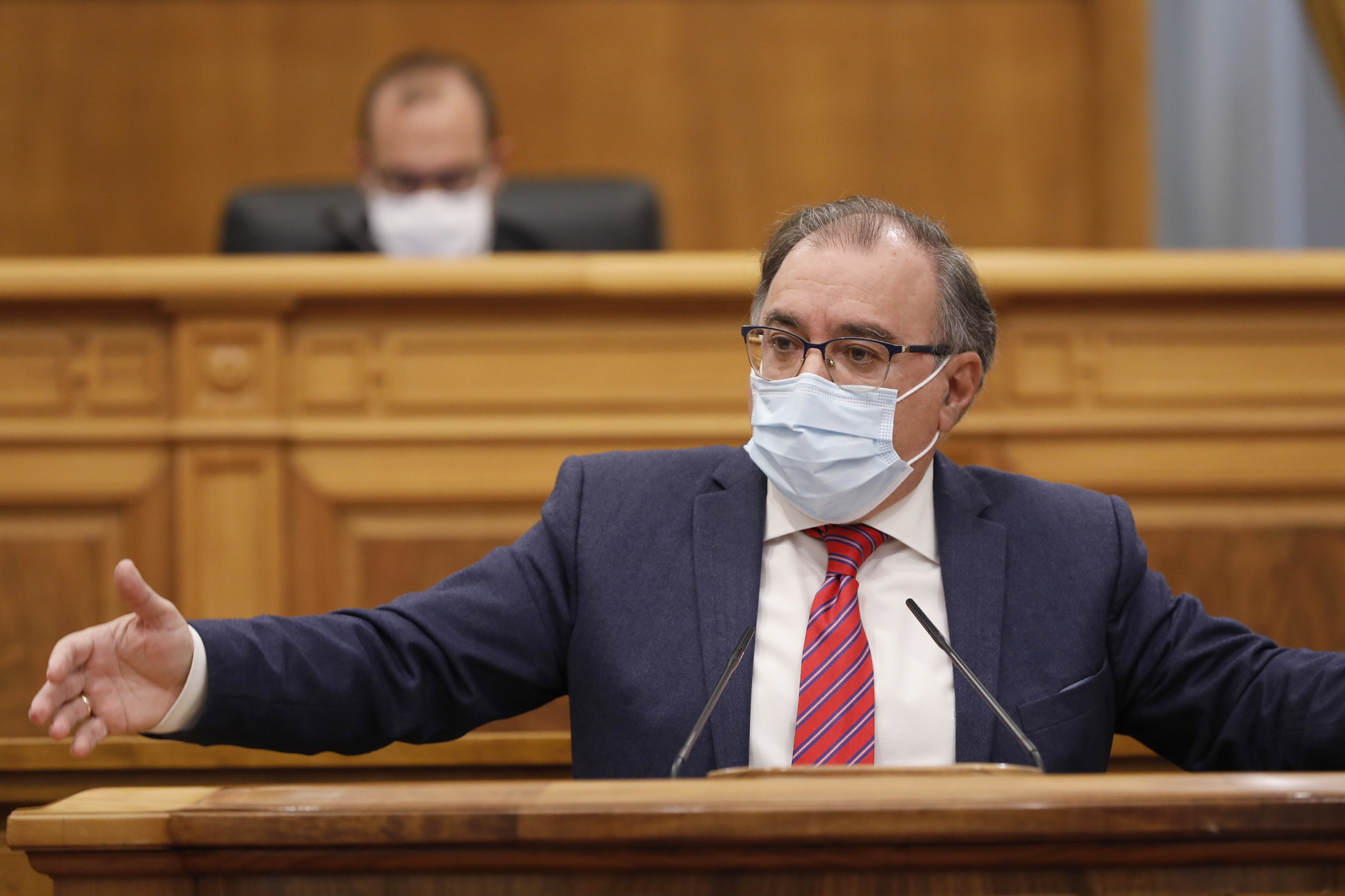 Mora denuncia que hay quienes “se dedican a decir quiénes son constitucionalistas y quiénes no”