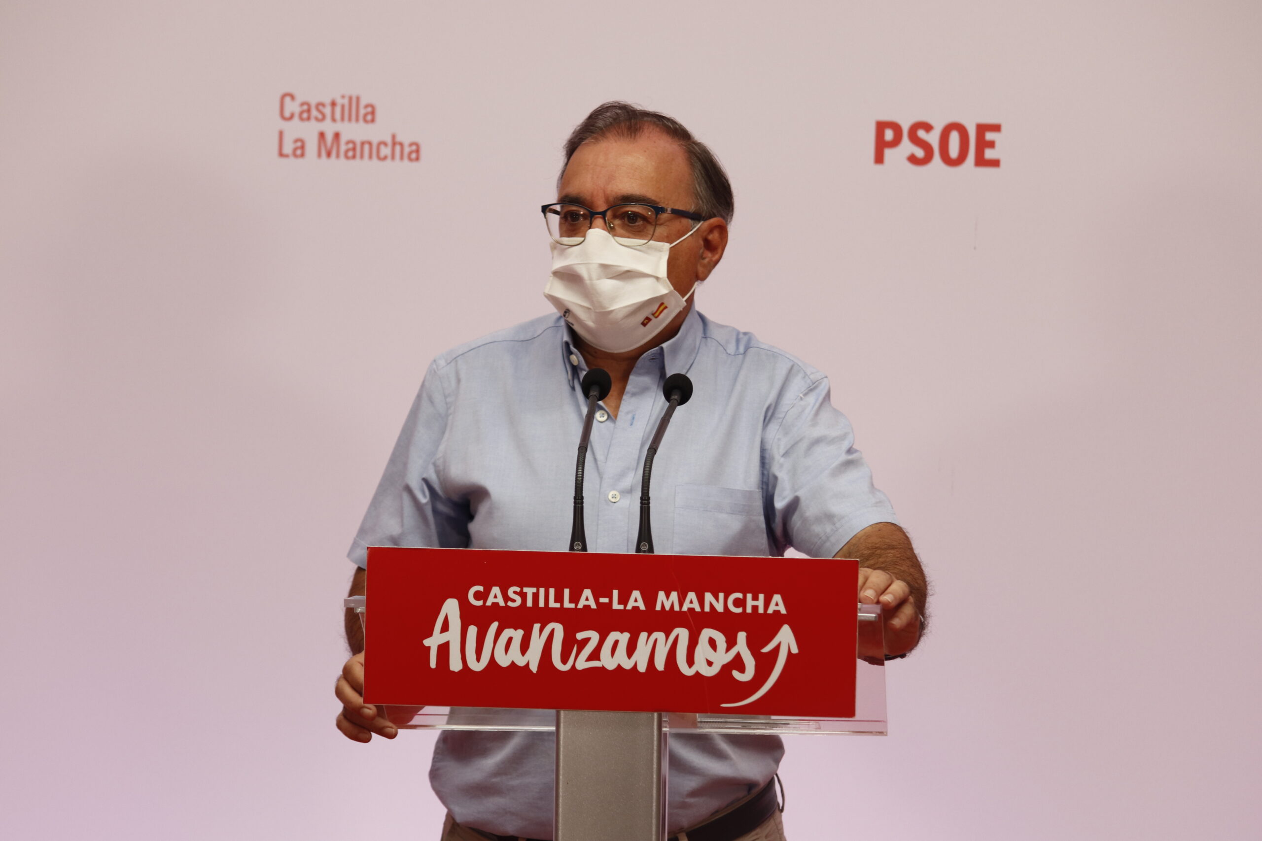 Mora reta a Núñez a dejarse de “evasivas” y pronunciarse sobre la vacunación y la defensa del agua para CLM