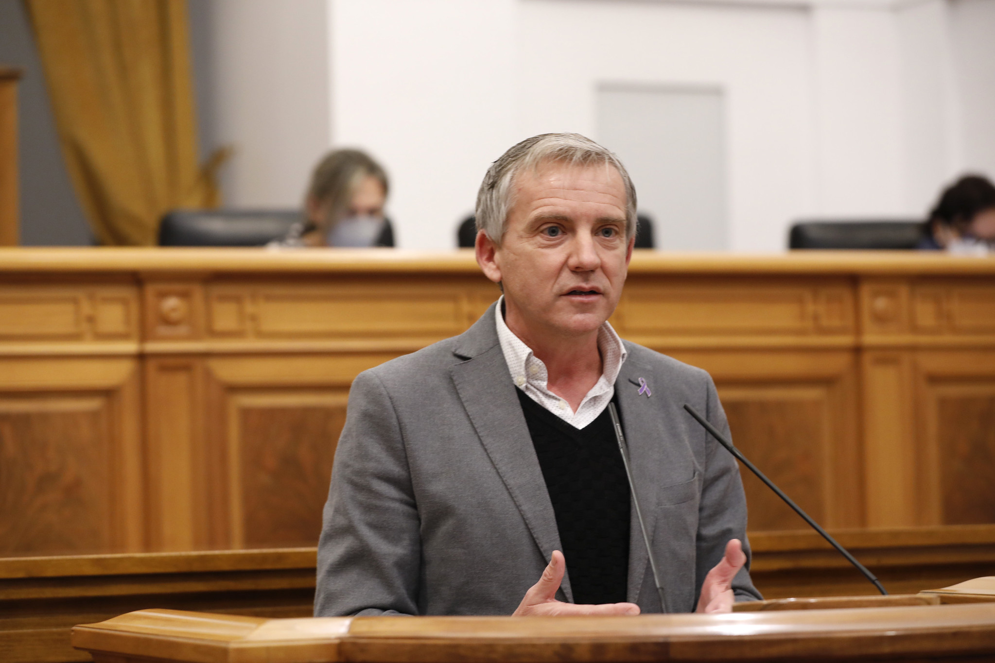 Contreras subraya el trabajo para mejorar la atención sanitaria y reprocha al PP su intención de repetir los recortes de Cospedal