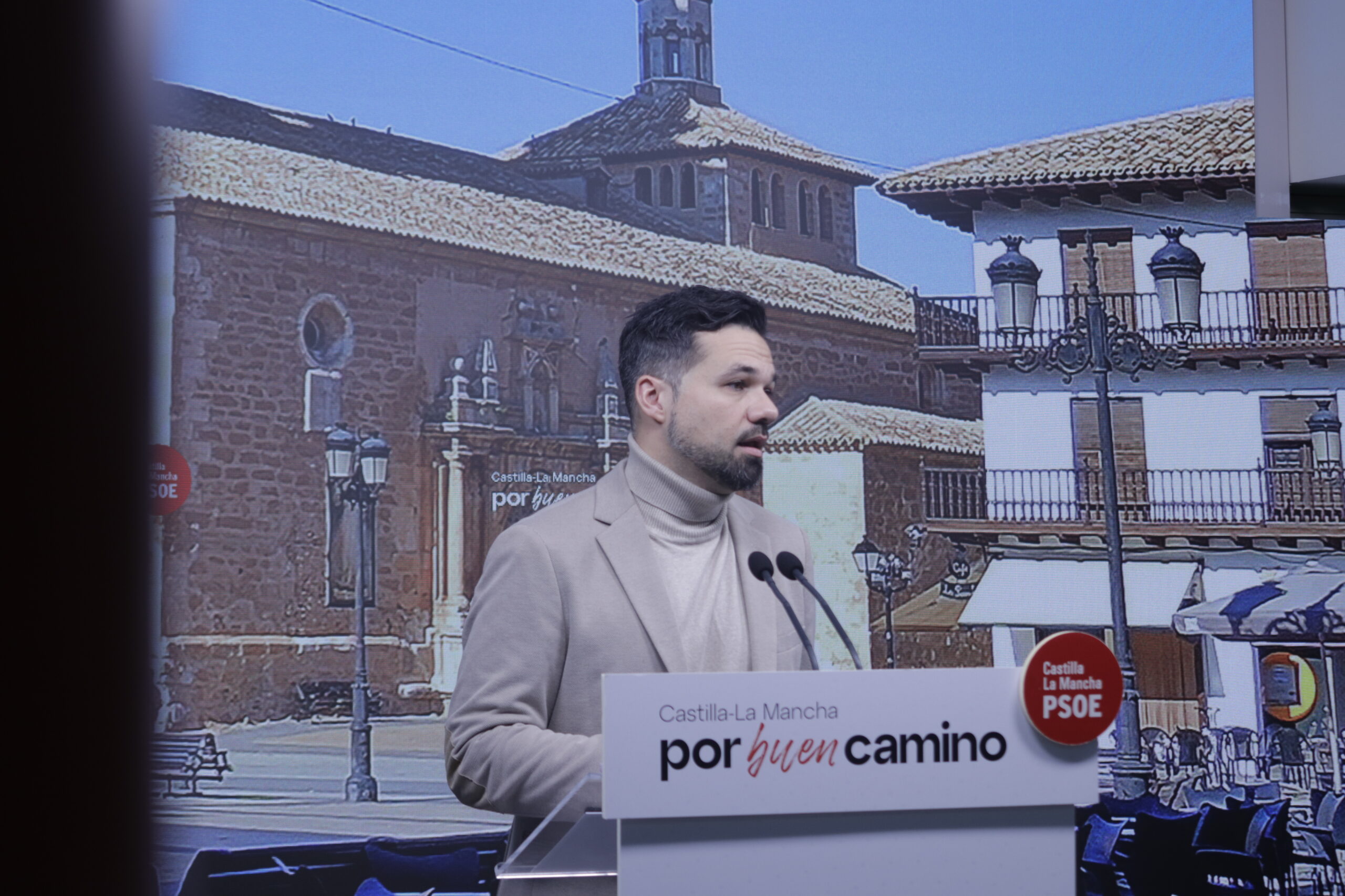 Zamora acusa a Núñez de ser “el líder de la mentira” y vaticina su “desplome” en CLM