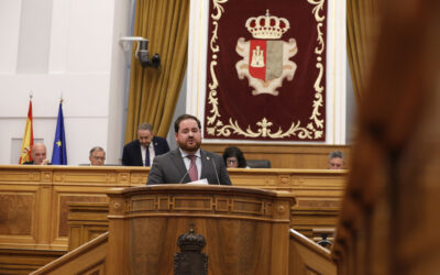 Camacho pregunta al PP de Núñez “a qué espera para replantearse sus pactos con Vox” después de haber dado la espalda también a la infancia