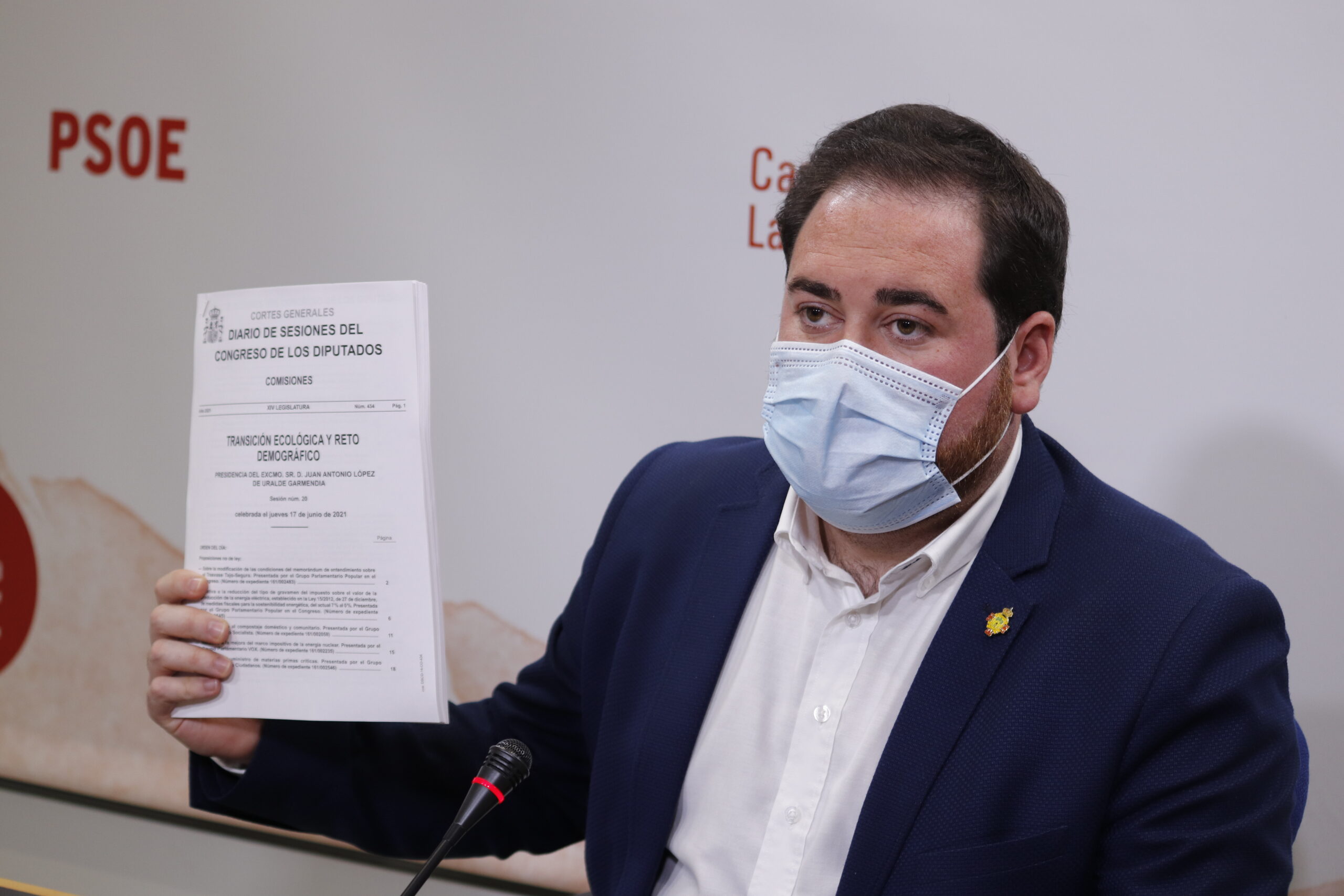 Los socialistas presentan el acta del Congreso que desmiente la nueva mentira de Núñez