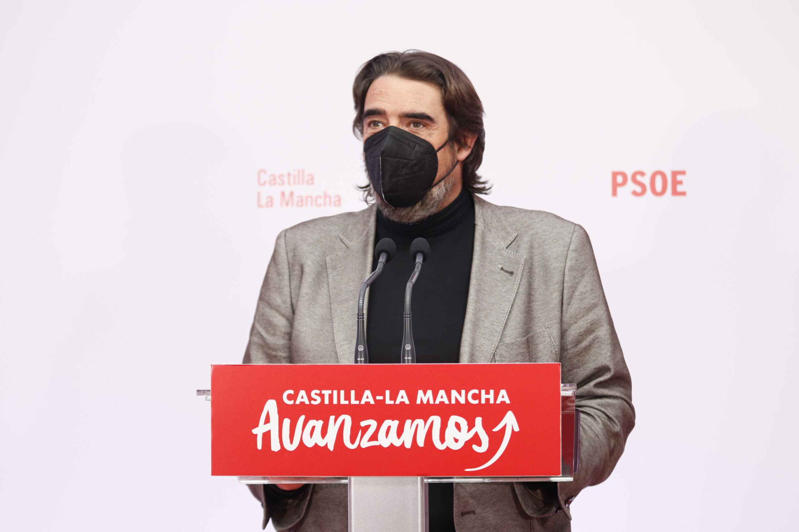 Esteban: “Queremos que se conozca a CLM por ser referente en Atención Primaria, no por la caja B del PP”