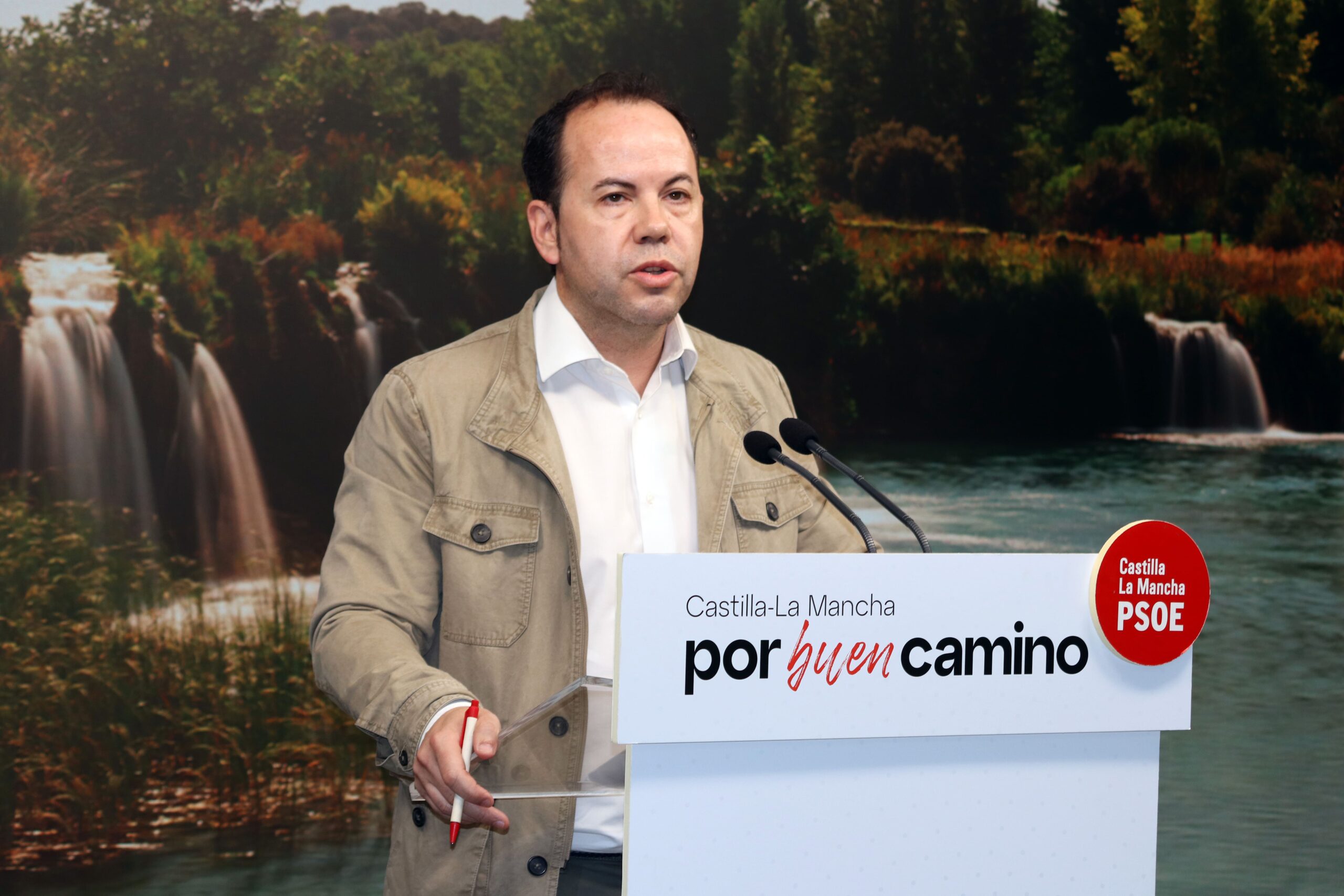 El PSOE de CLM celebra la recuperación de derechos con Page: “Nuestro objetivo es tener la mejor sanidad pública”