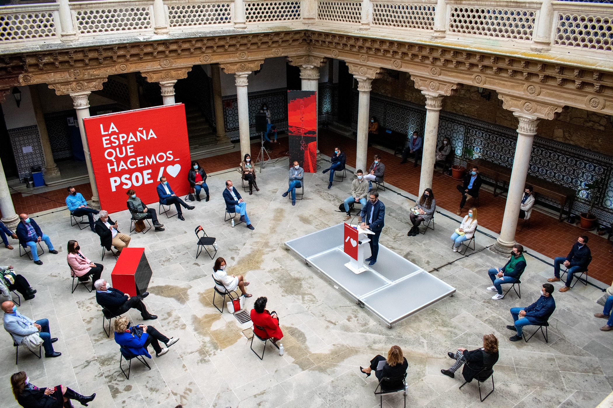 Gutiérrez destaca que “hemos pasado de debatir con el PP cuánto se recortaba” en Educación “a ver cuánto se invierte” con el PSOE