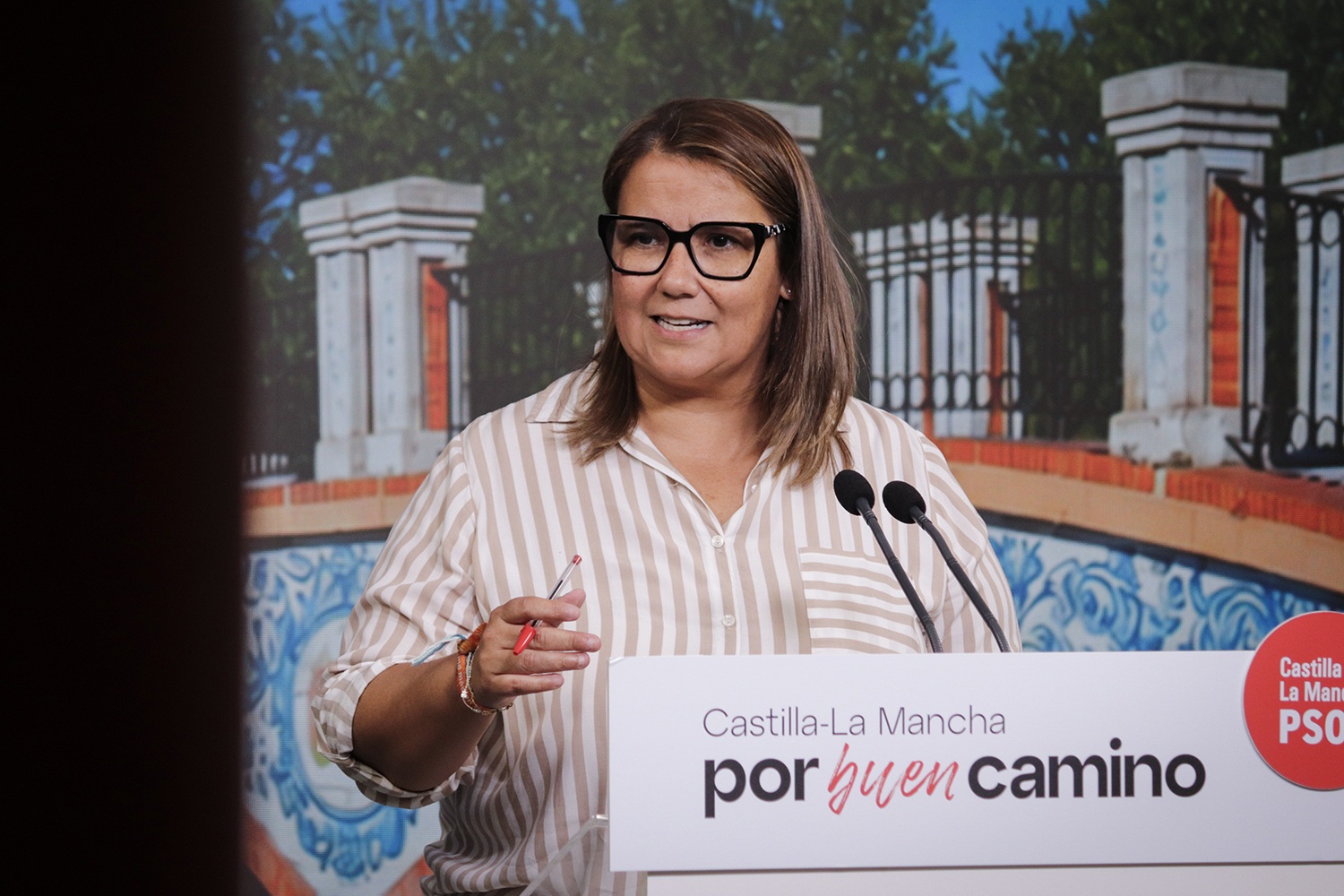 Tita García reivindica los buenos datos económicos y los avances en educación con Page frente al “ruido” del PP