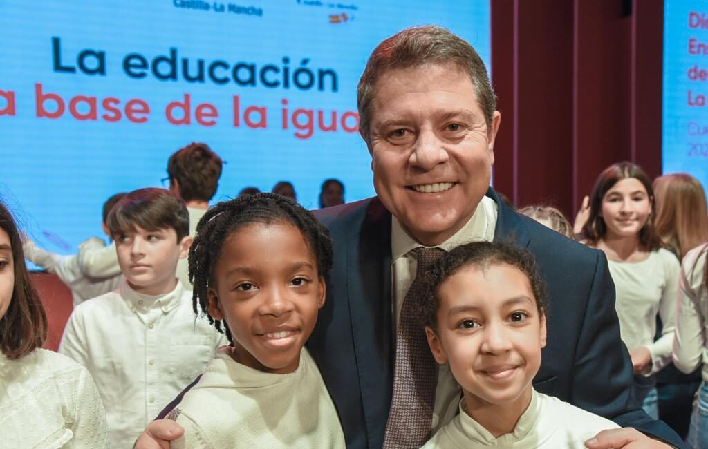 Dialogar para construir. Dialogar para educar. Educar para construir