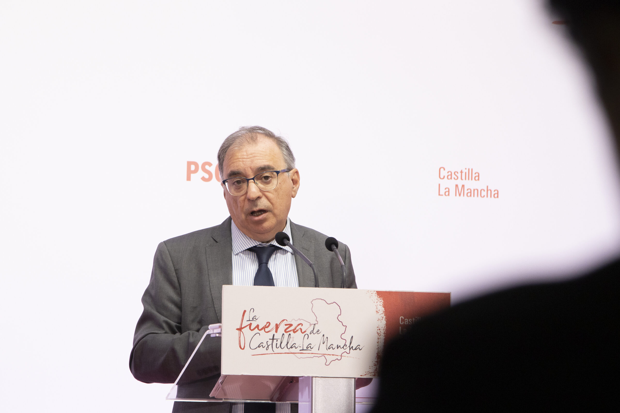 Mora destaca el trabajo de Page en la modificación legislativa impulsada por el PSOE contra la ocupación ilegal frente a la “demagogia” de Núñez