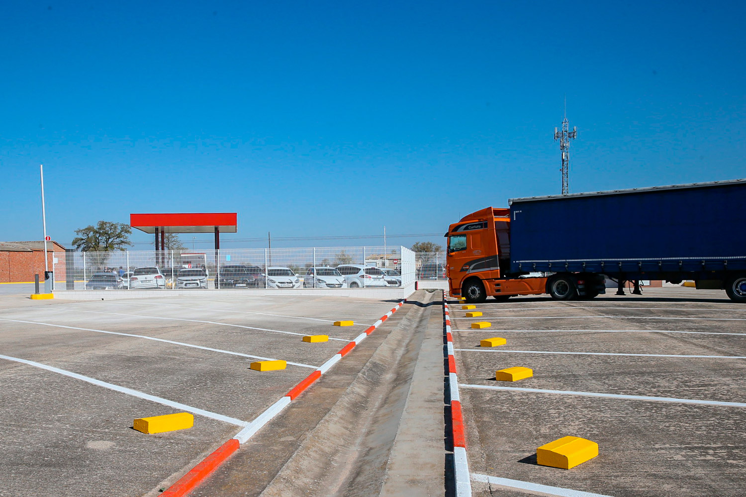 El PSOE de CLM recalca que los establecimientos de suministro de combustible facilitan el uso de sus instalaciones a los transportistas profesionales