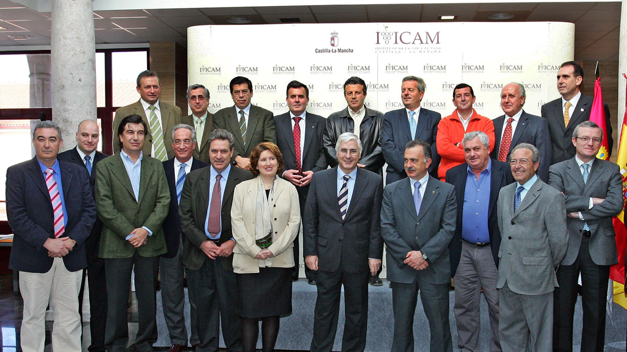 El sector vitivinícola de C-LM se une en un manifiesto que pide la no inclusión del vino en la ‘ley del alcohol’